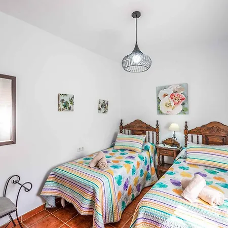 Dos Hermanas Frigiliana