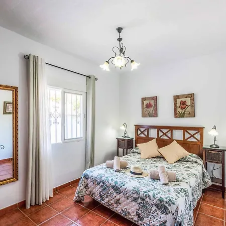 Dos Hermanas Villa *
